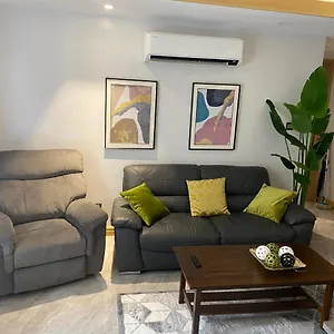 Walking Street Beautiful 1 King Bedroom Aparthotel Angeles